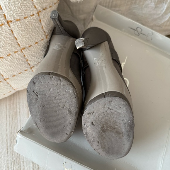 Jessica Simpson High Heel Gray Size 7 - Picture 6 of 7